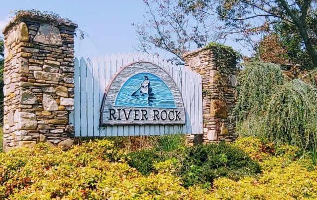 Lot 28 River Rock RD