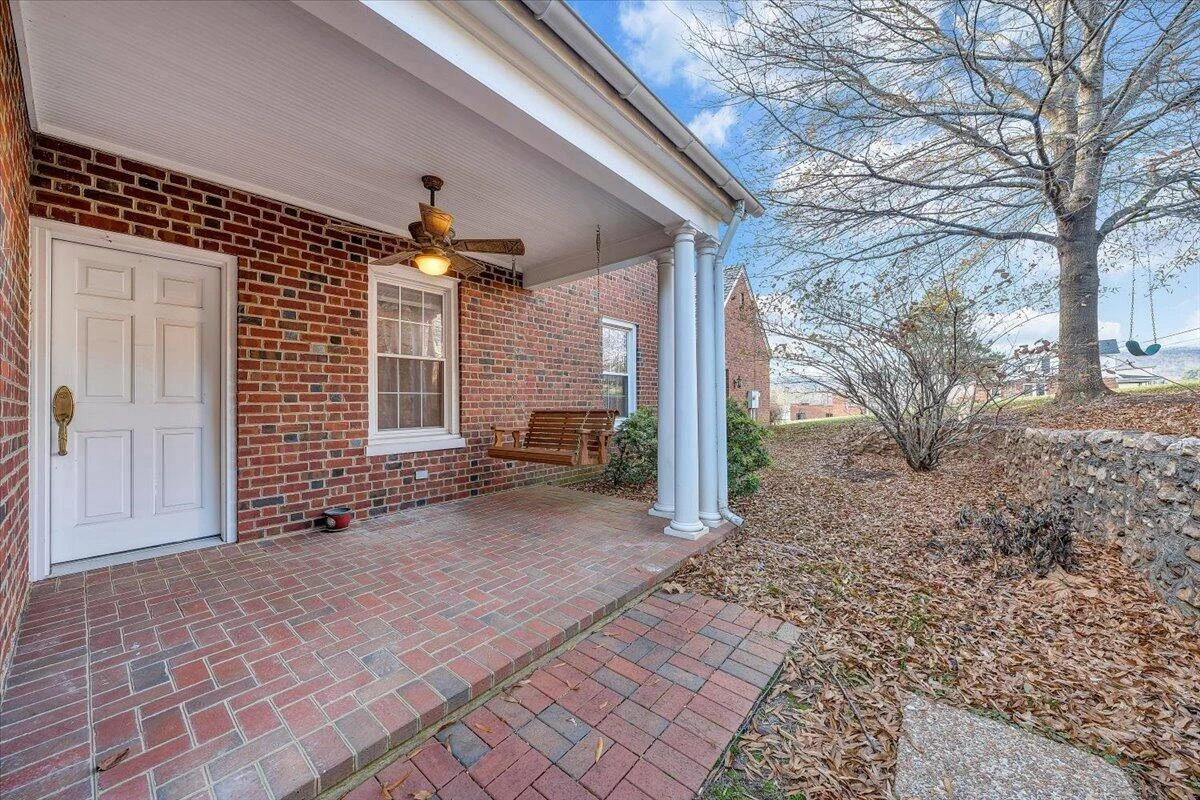 95 Floyd AVE - Photo 8