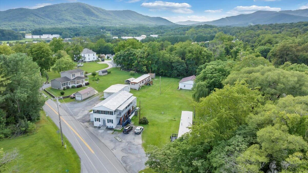 1332 Goose Creek Valley RD - Photo 4