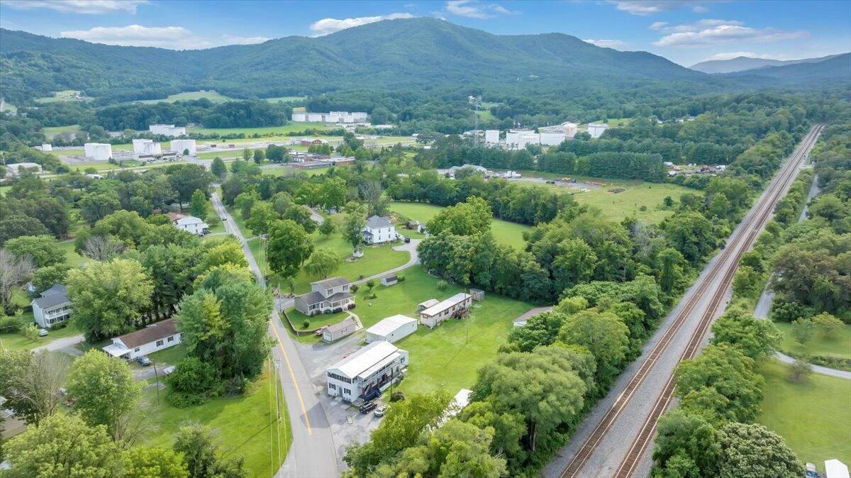 1332 Goose Creek Valley RD - Photo 8