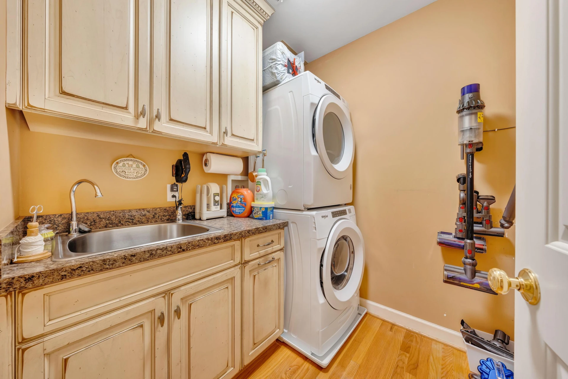 3734 Lake DR - Photo 38