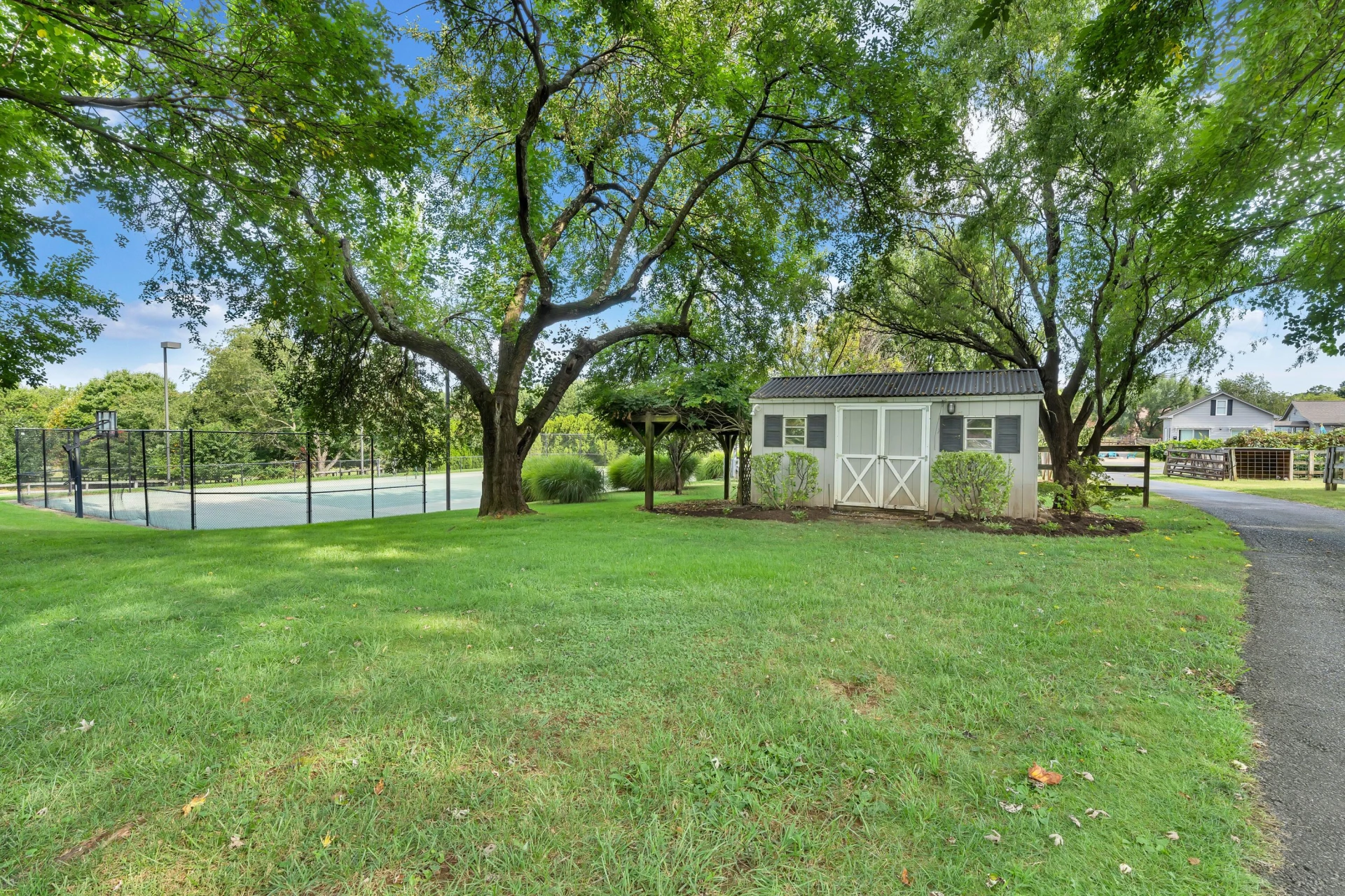 3734 Lake DR - Photo 68