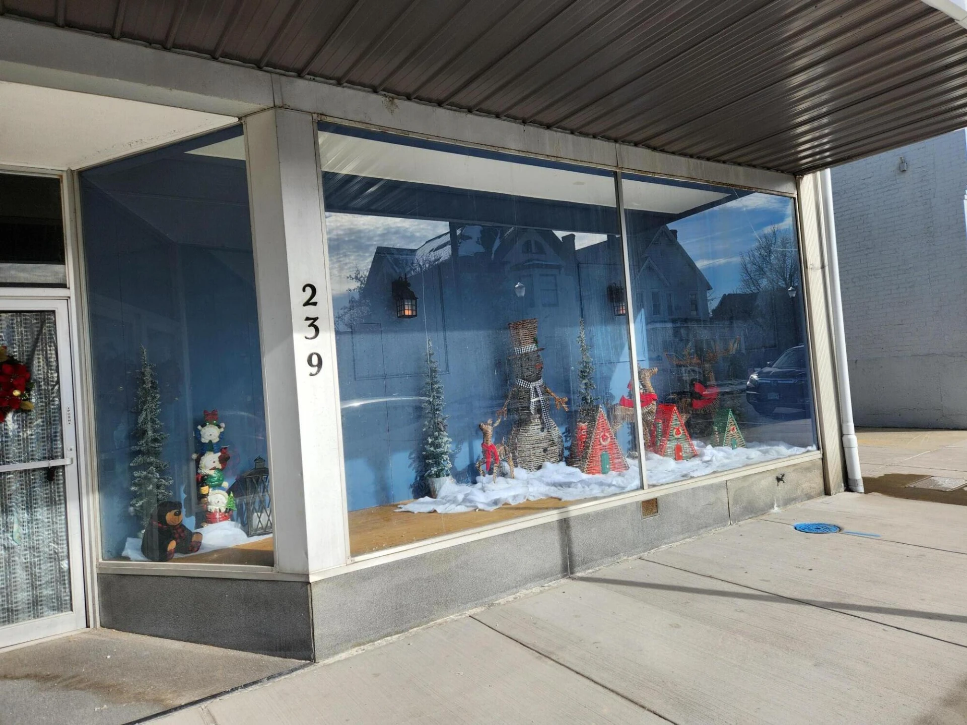 239 Maple AVE