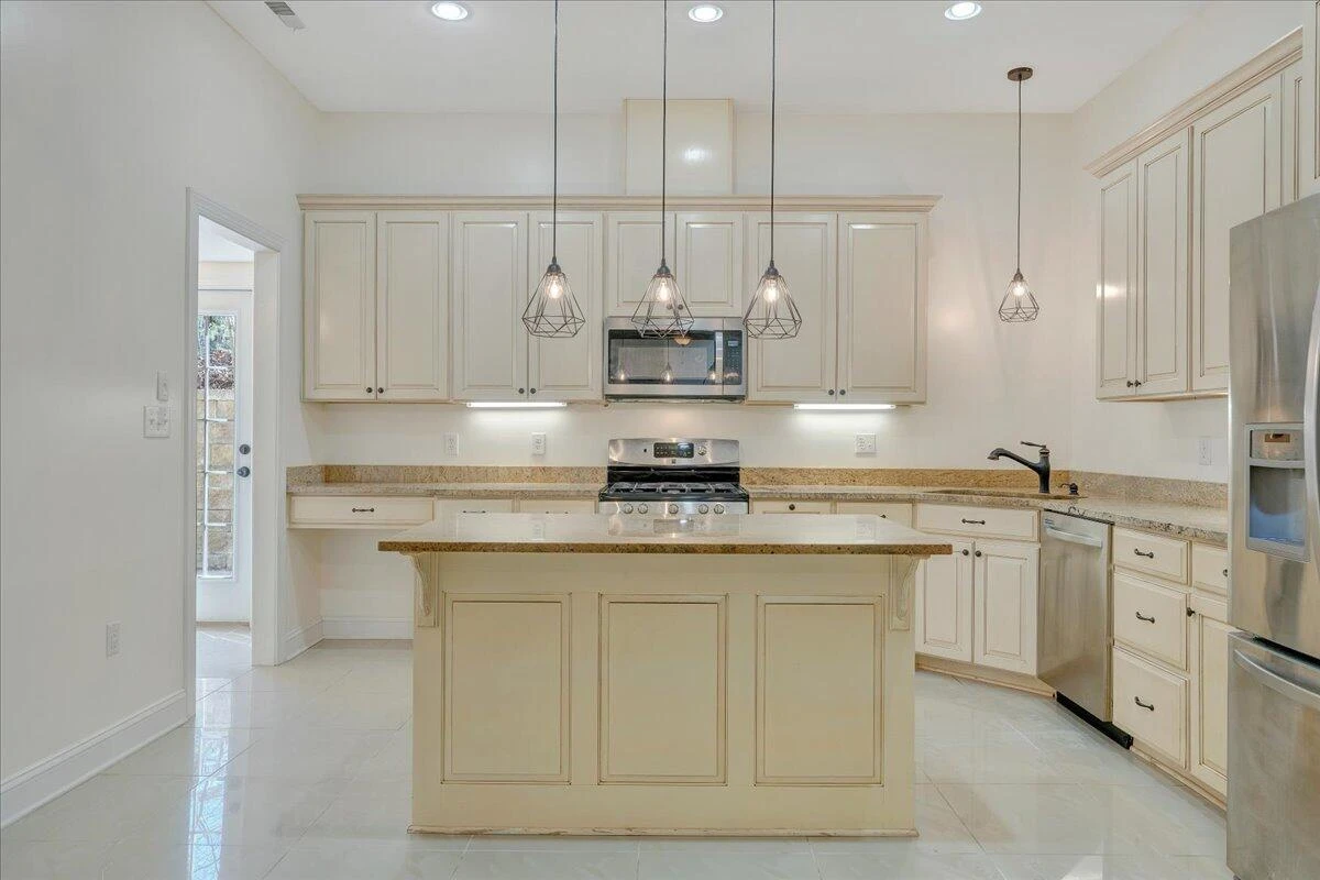 5931 Paddington CT - Photo 17