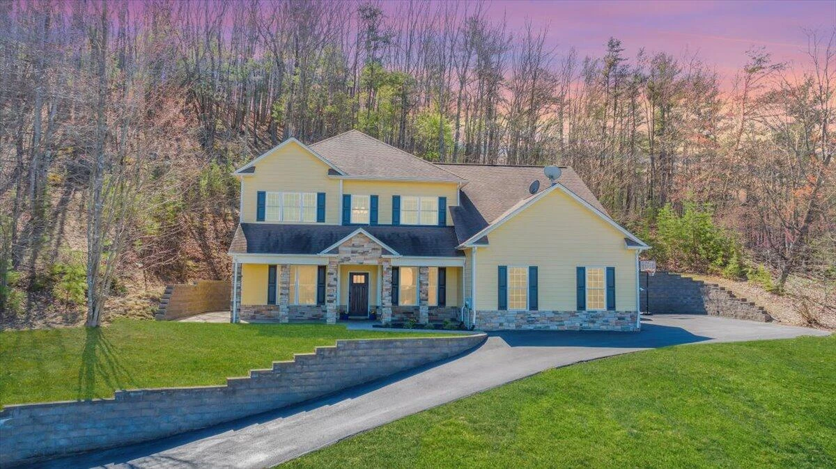 5931 Paddington CT - Photo 2