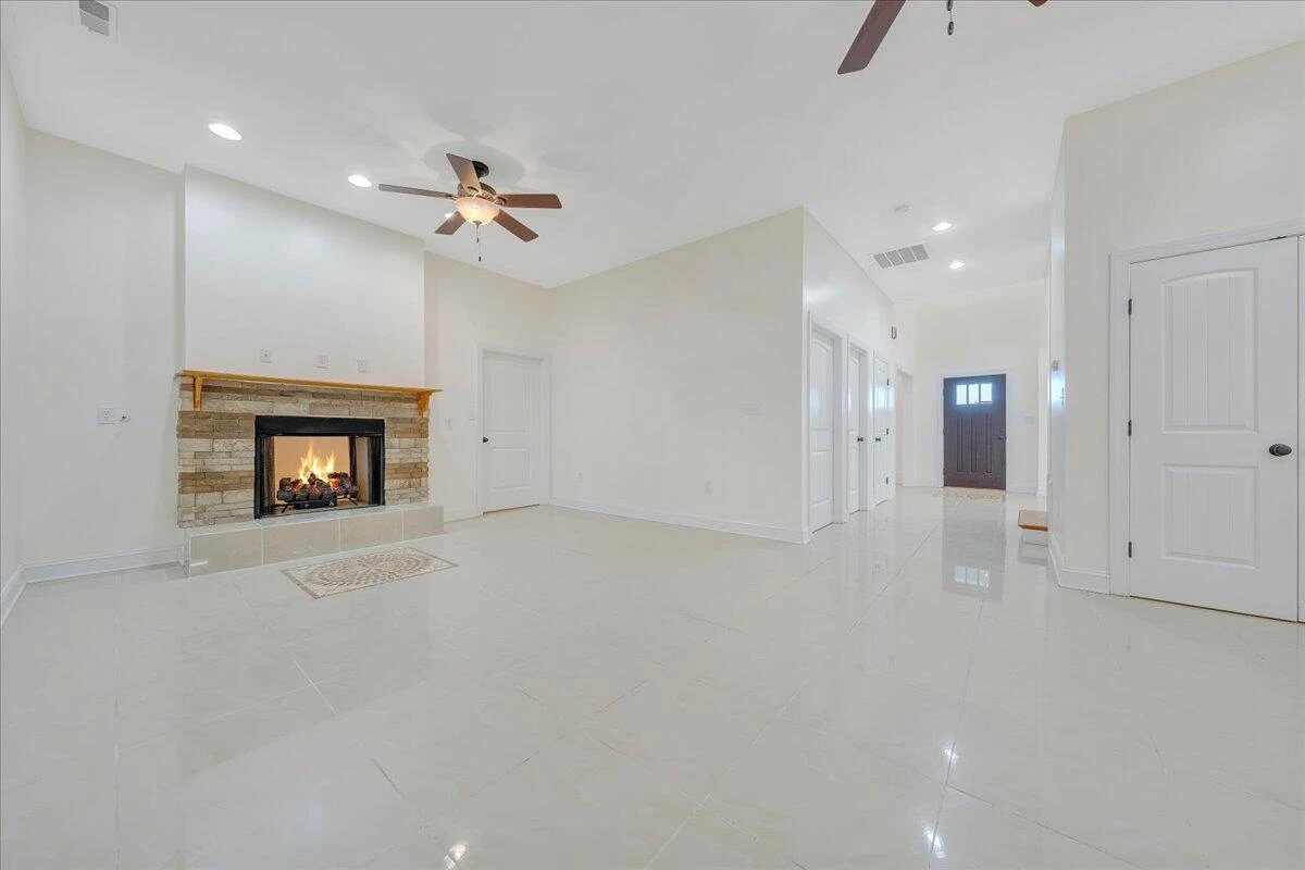 5931 Paddington CT - Photo 21