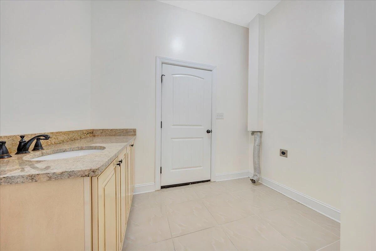 5931 Paddington CT - Photo 28