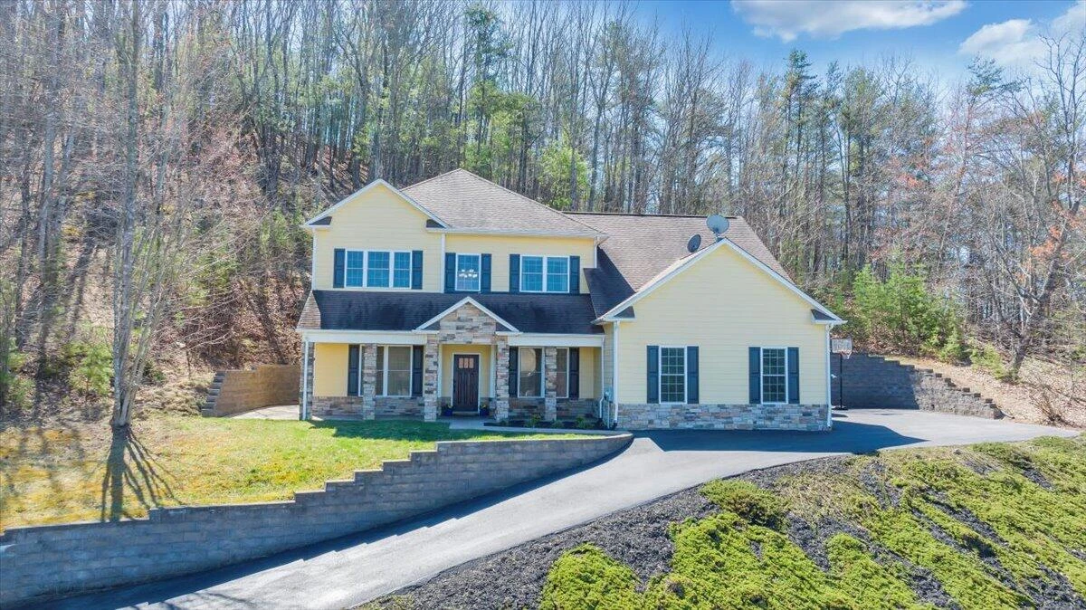 5931 Paddington CT - Photo 3