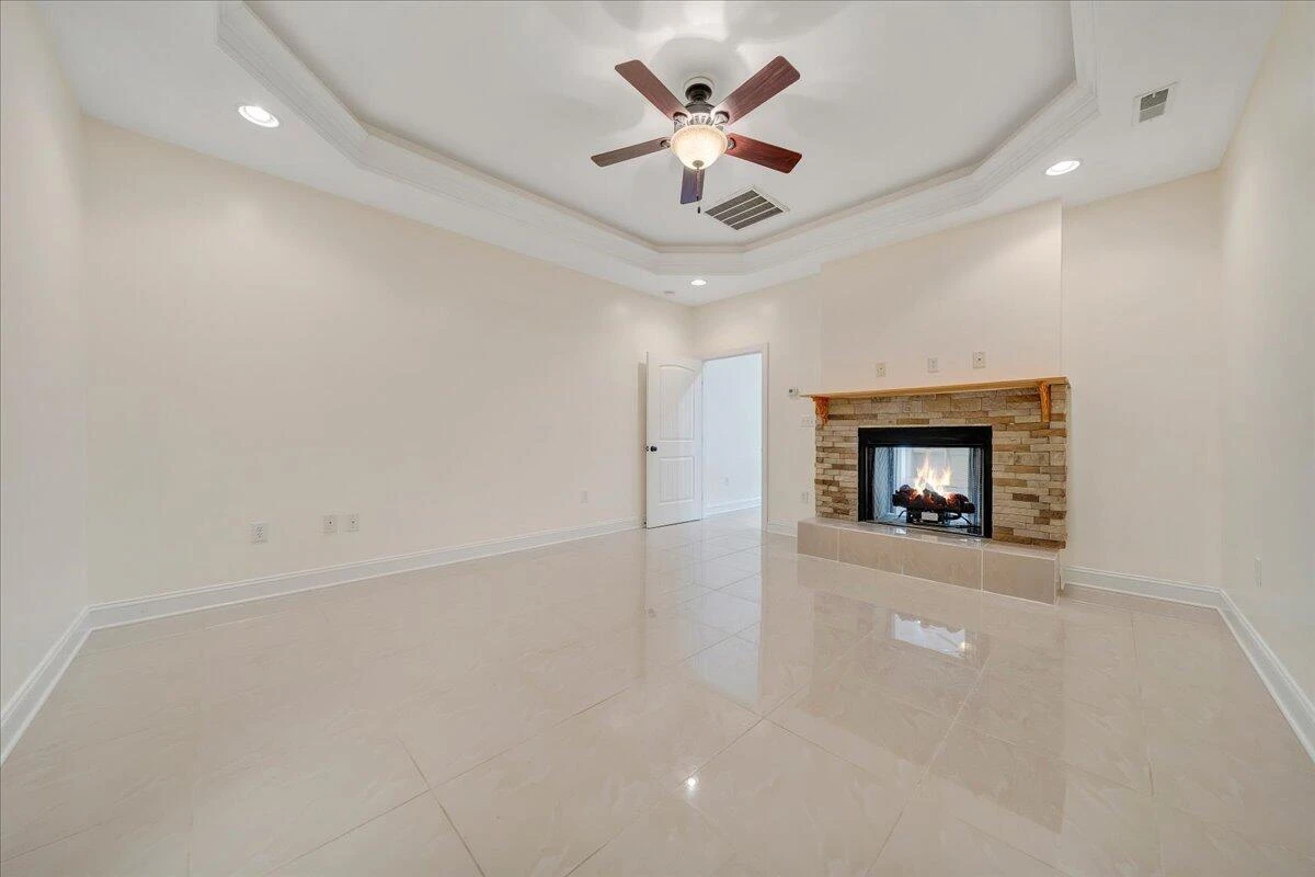 5931 Paddington CT - Photo 32