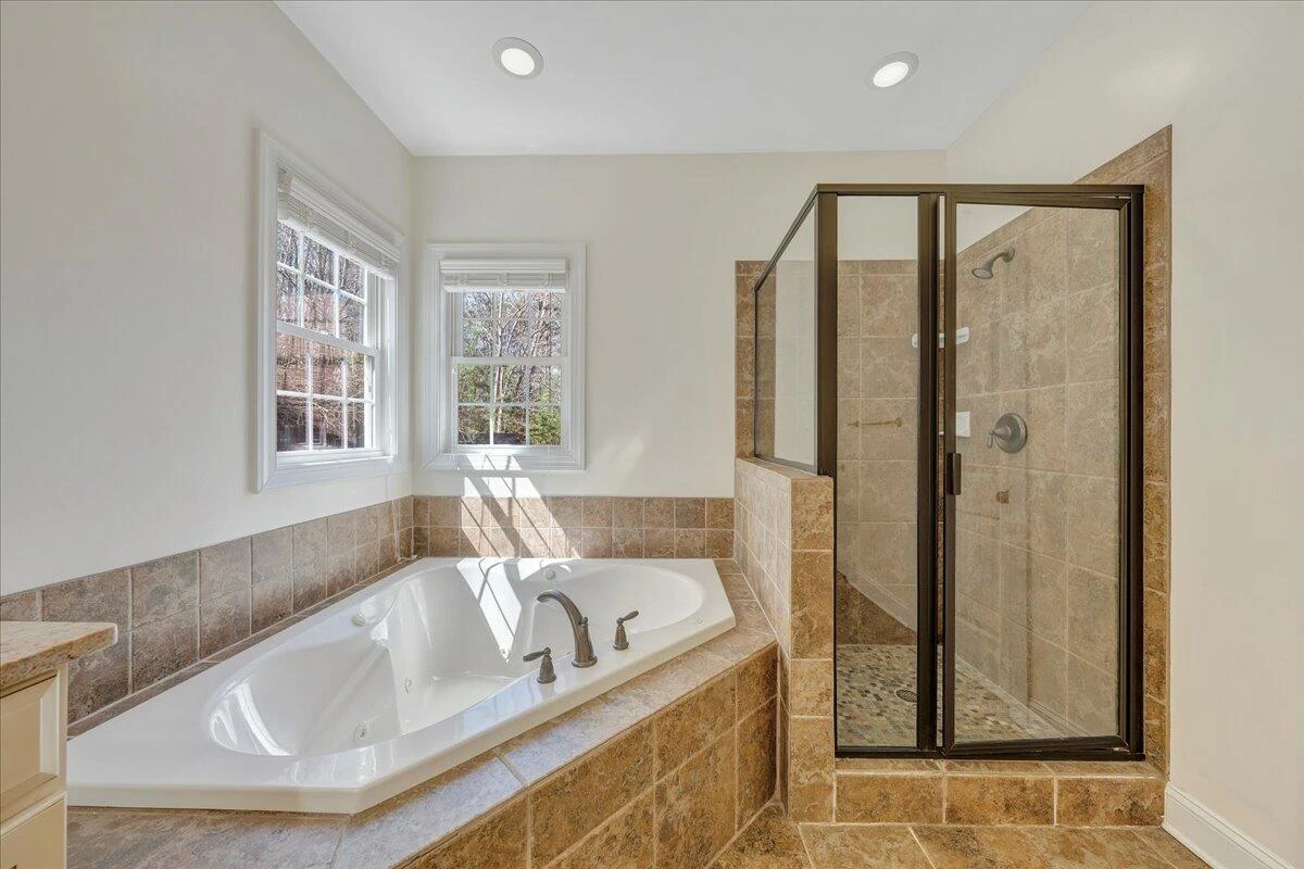 5931 Paddington CT - Photo 37