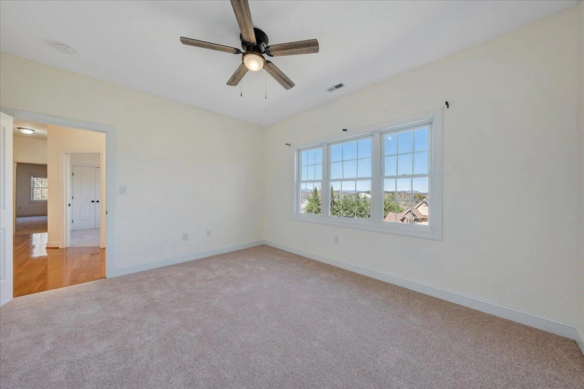 5931 Paddington CT - Photo 48