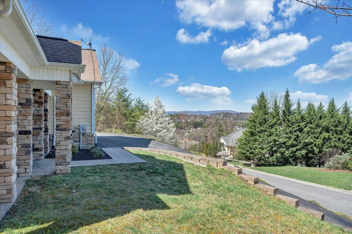 5931 Paddington CT - Photo 60