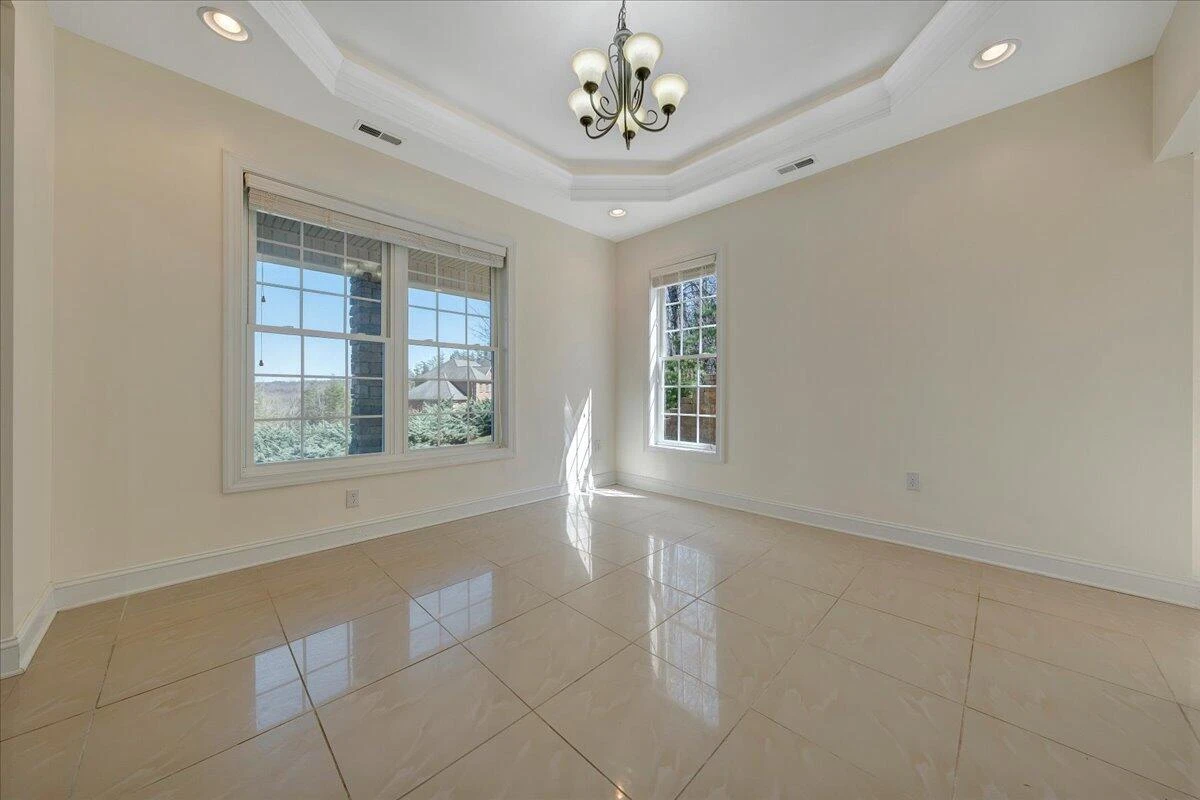 5931 Paddington CT - Photo 9