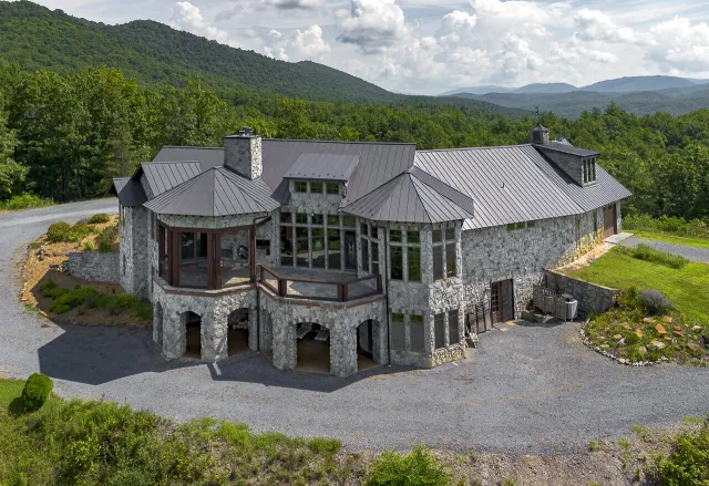 144 Seven Ridges RD