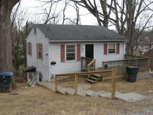 28-30 Hillcrest AVE