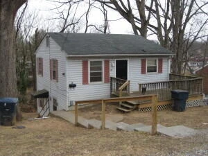 28-30 Hillcrest AVE