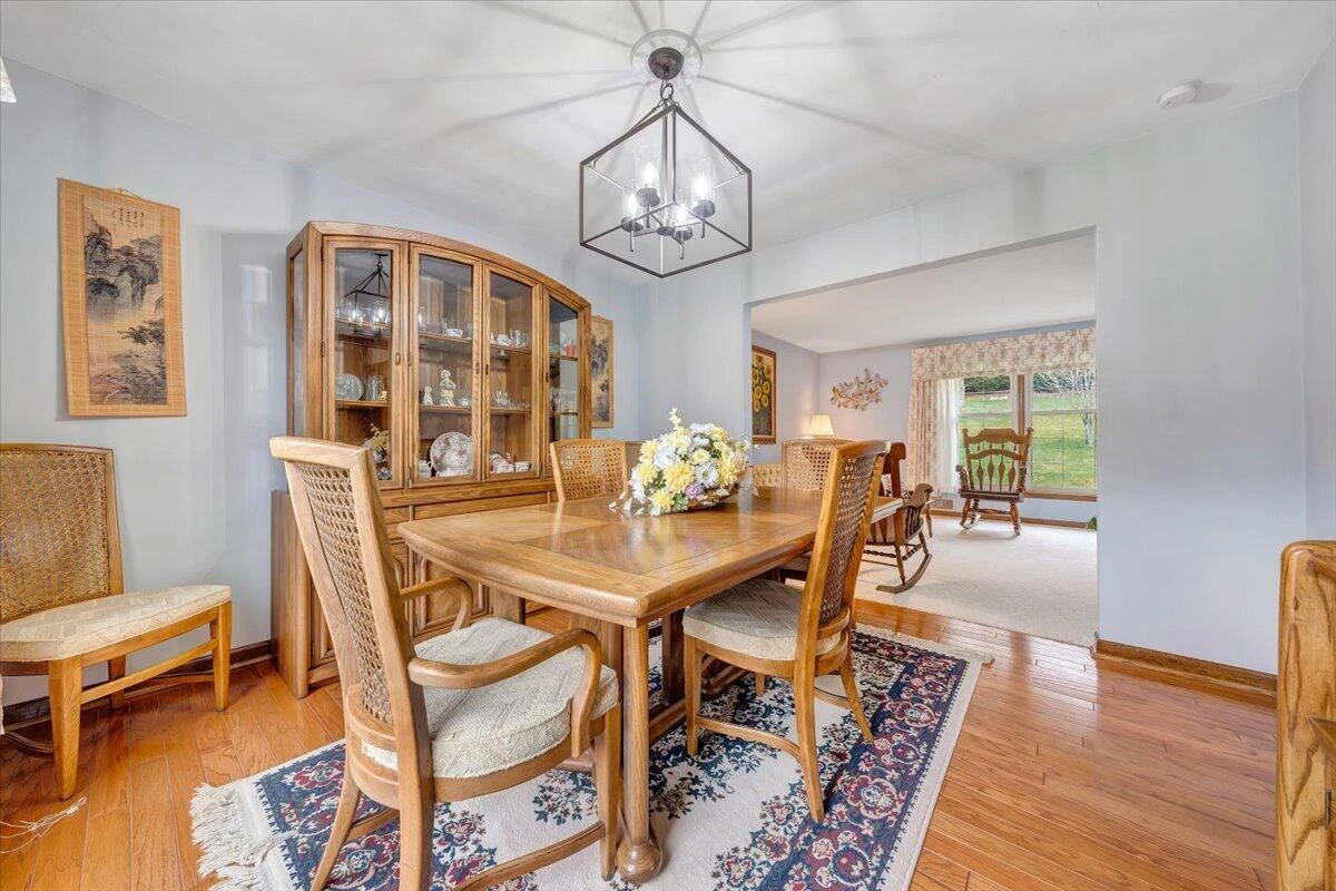 1042 Old Sessler Mill RD - Photo 10