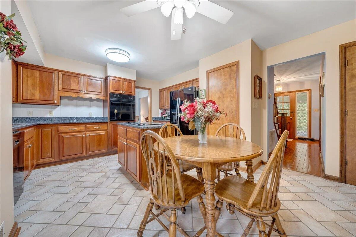 1042 Old Sessler Mill RD - Photo 15