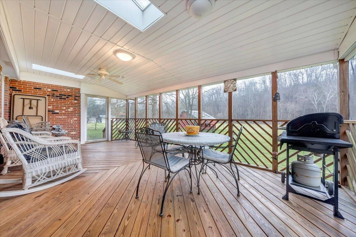 1042 Old Sessler Mill RD - Photo 40