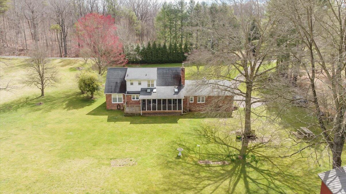 1042 Old Sessler Mill RD - Photo 42