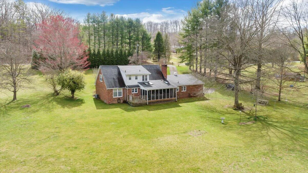 1042 Old Sessler Mill RD - Photo 43