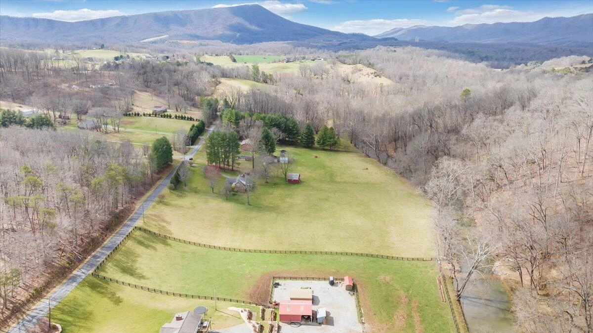 1042 Old Sessler Mill RD - Photo 47
