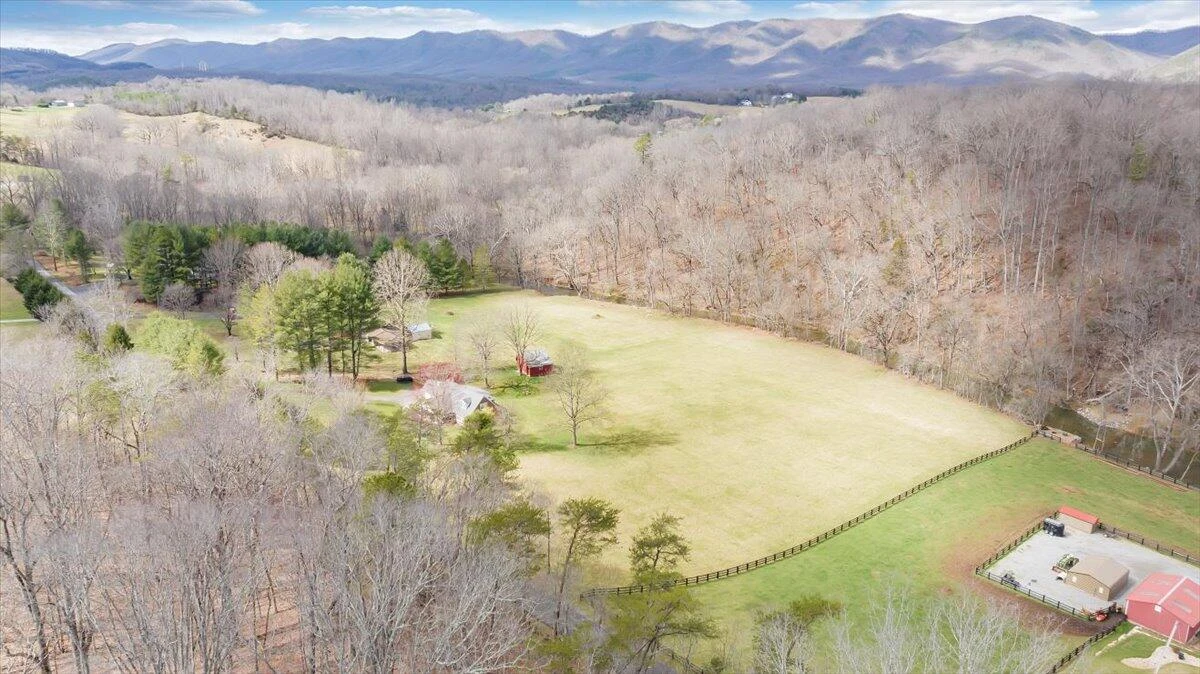 1042 Old Sessler Mill RD - Photo 48