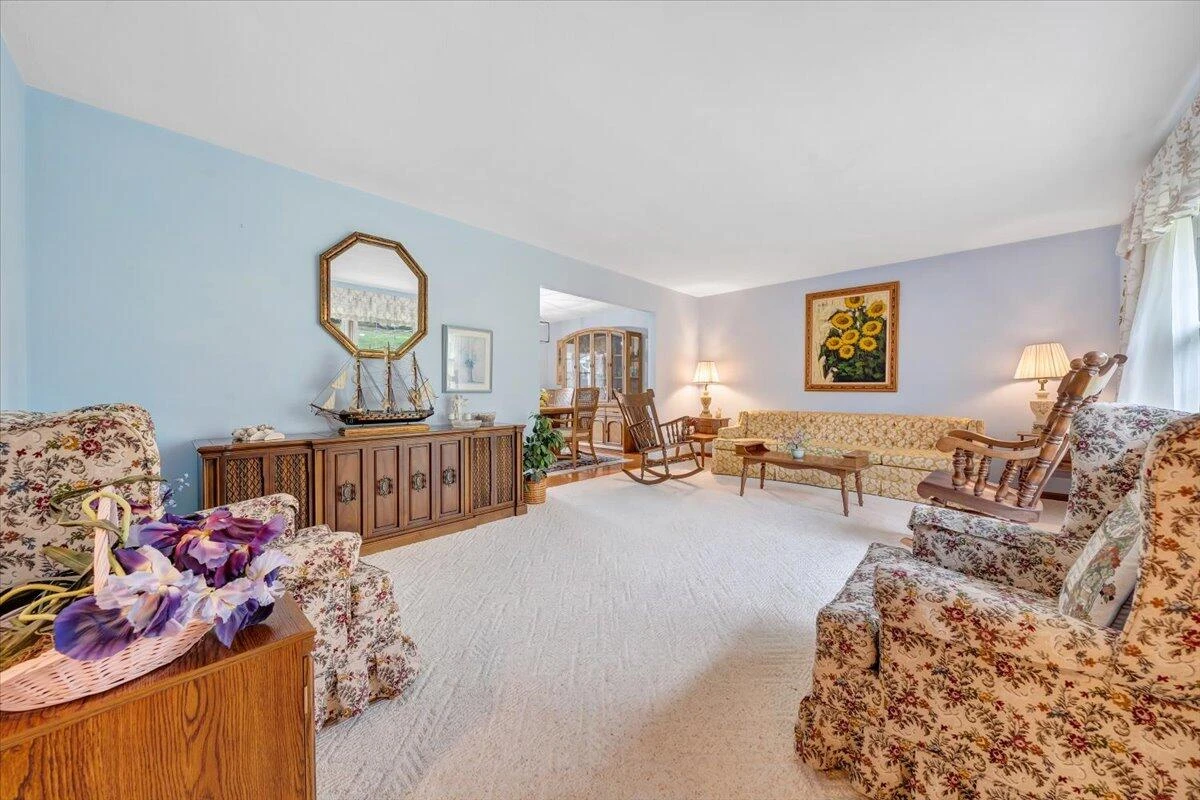 1042 Old Sessler Mill RD - Photo 5