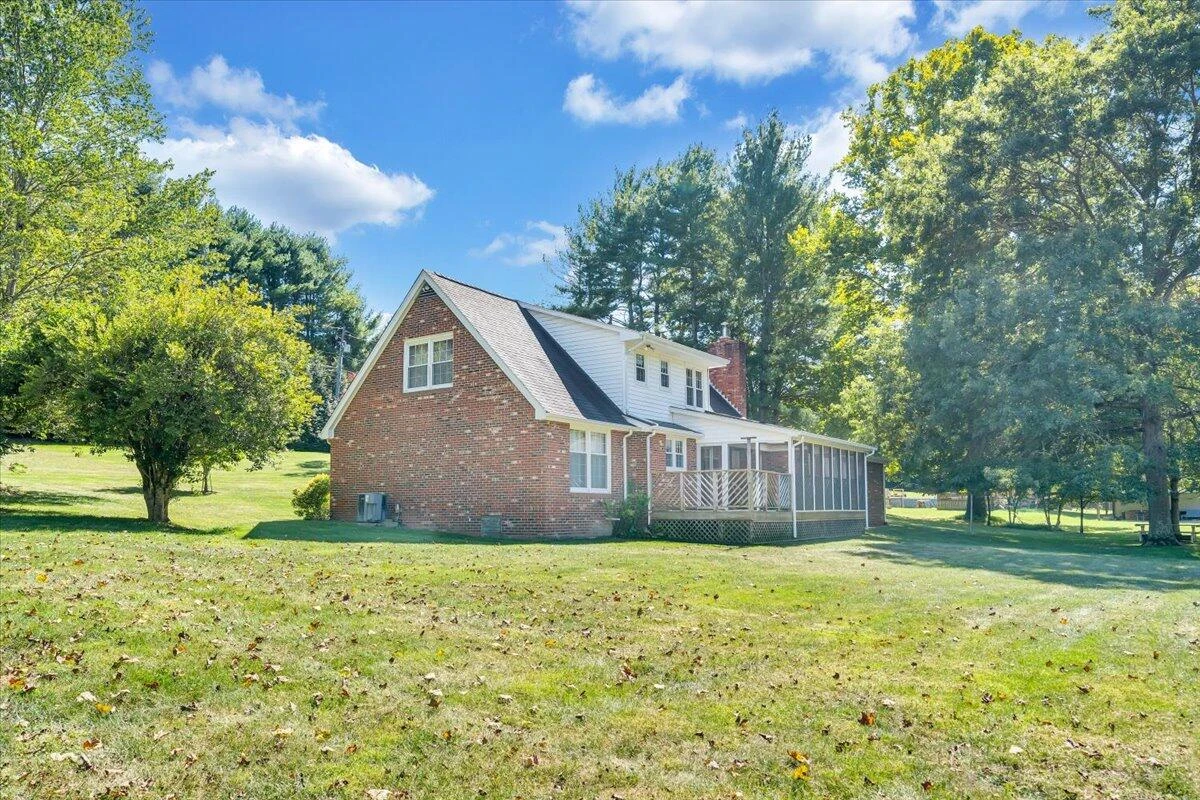 1042 Old Sessler Mill RD - Photo 54