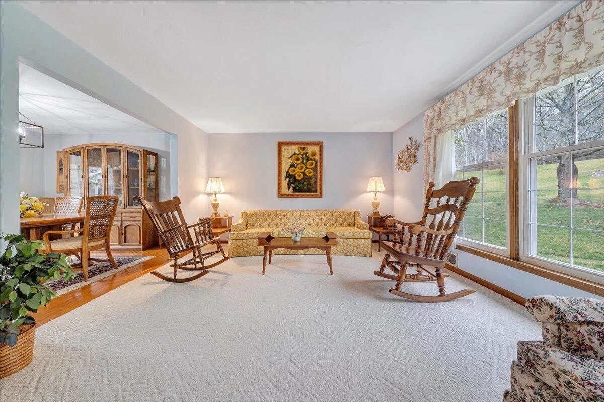 1042 Old Sessler Mill RD - Photo 7