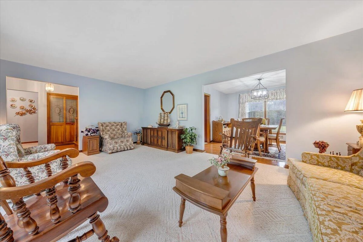 1042 Old Sessler Mill RD - Photo 8