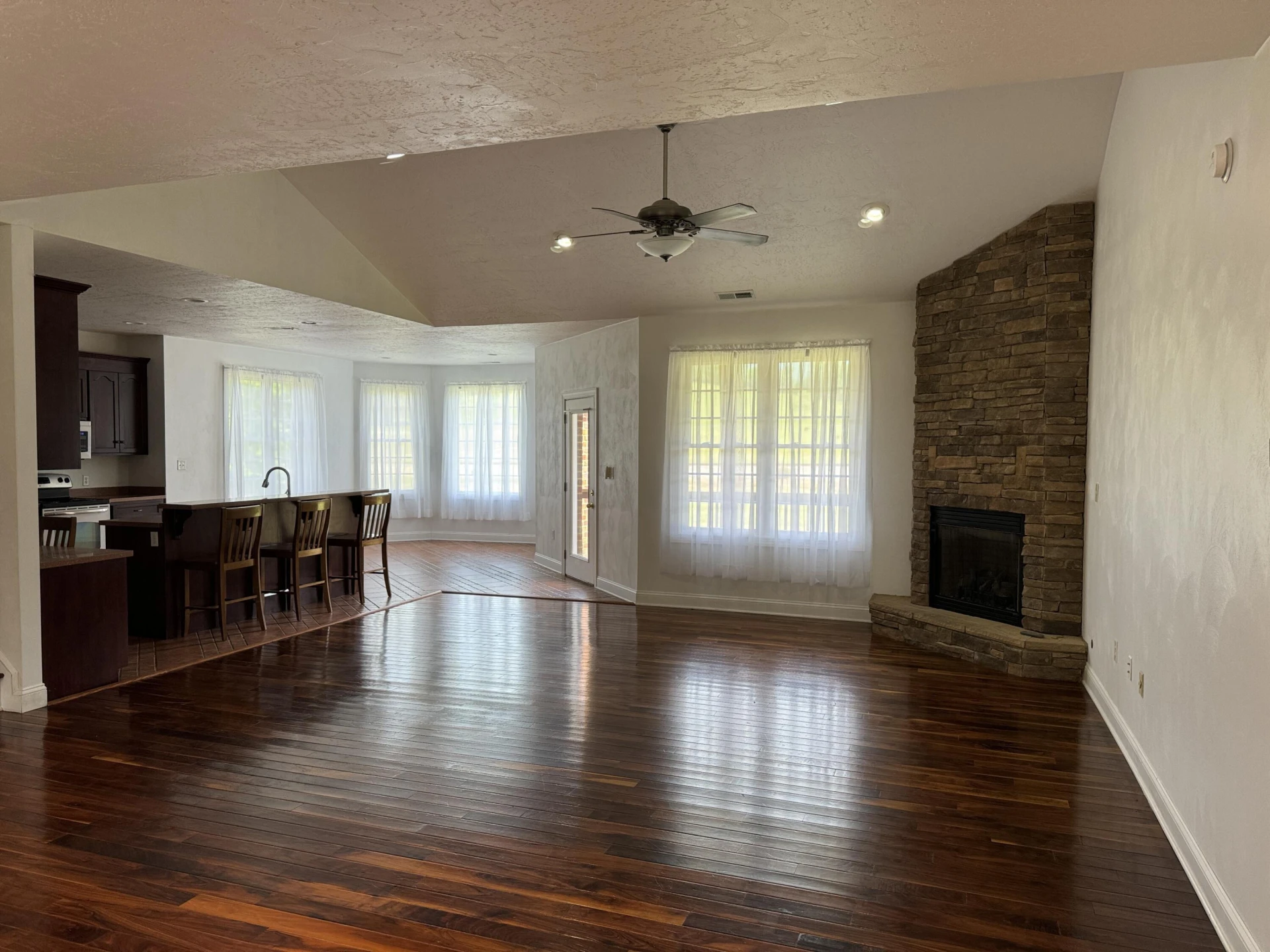 3772 Lithia RD - Photo 3