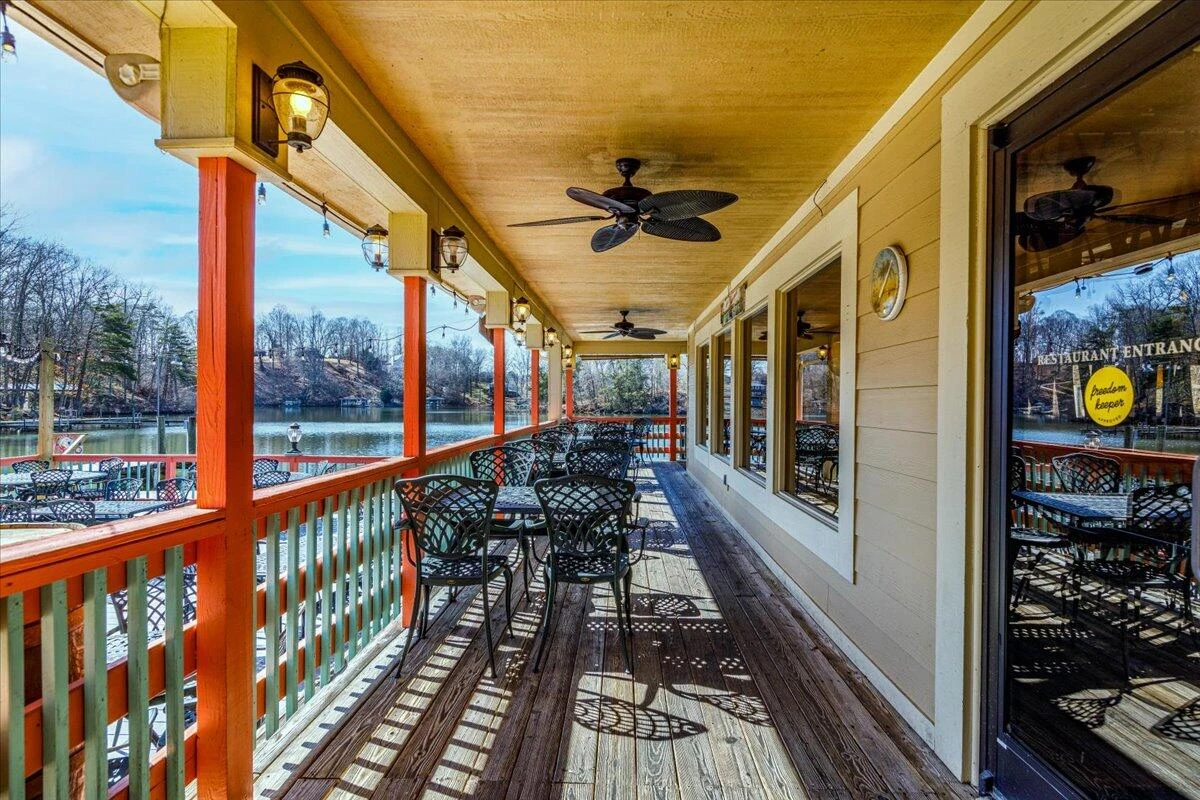 1041 Harbour Inn LN - Photo 16