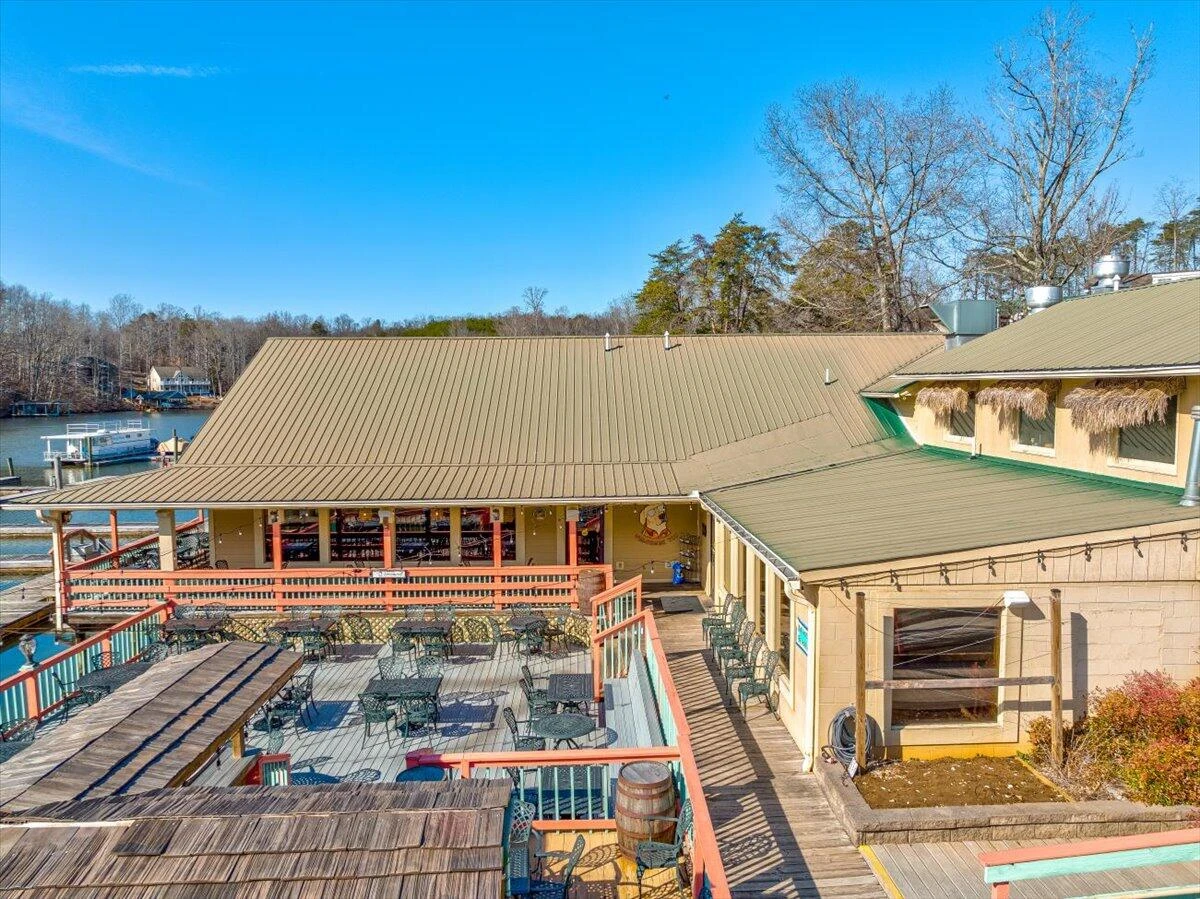 1041 Harbour Inn LN - Photo 3