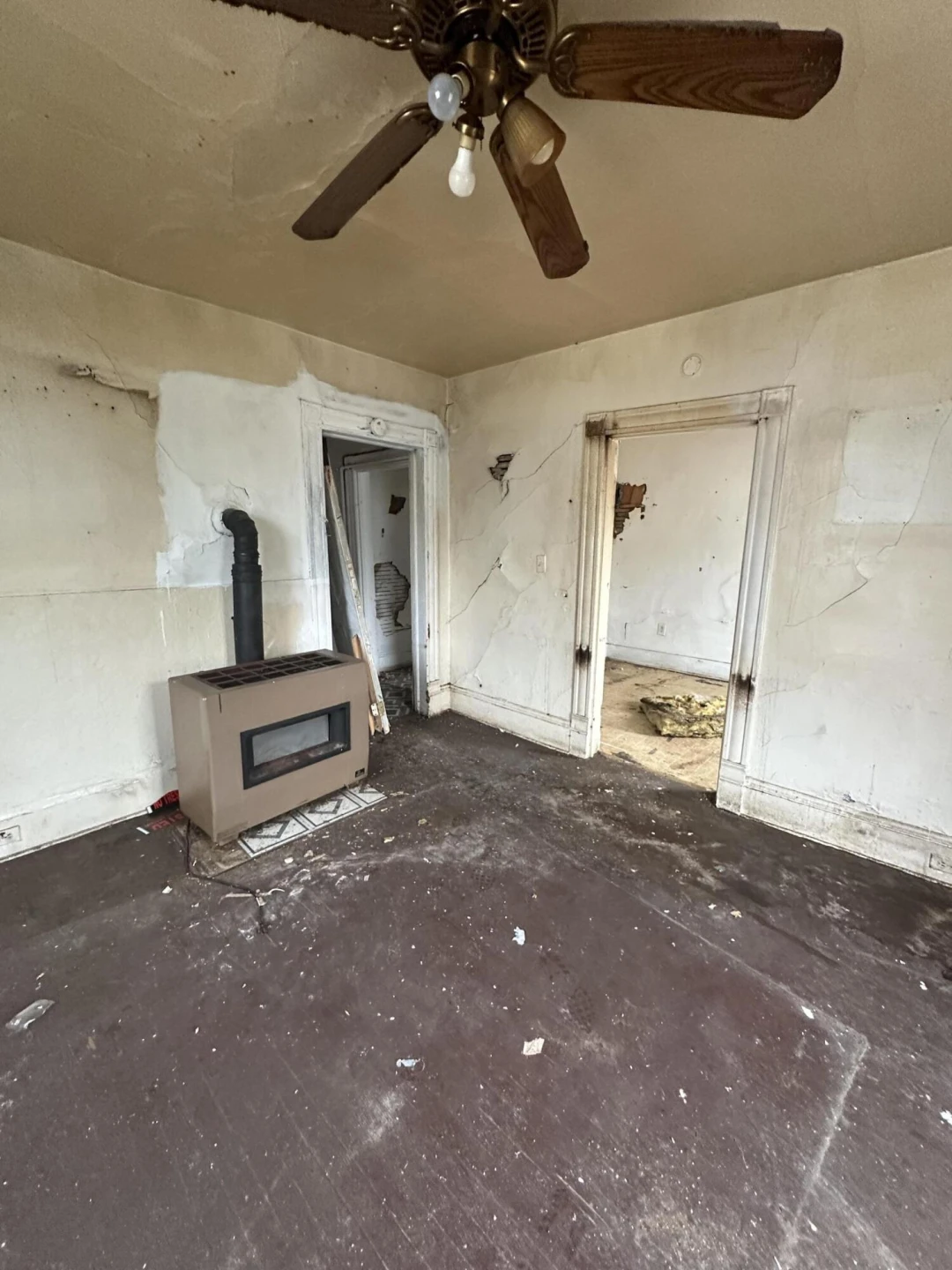 915 Jamison AVE - Photo 12
