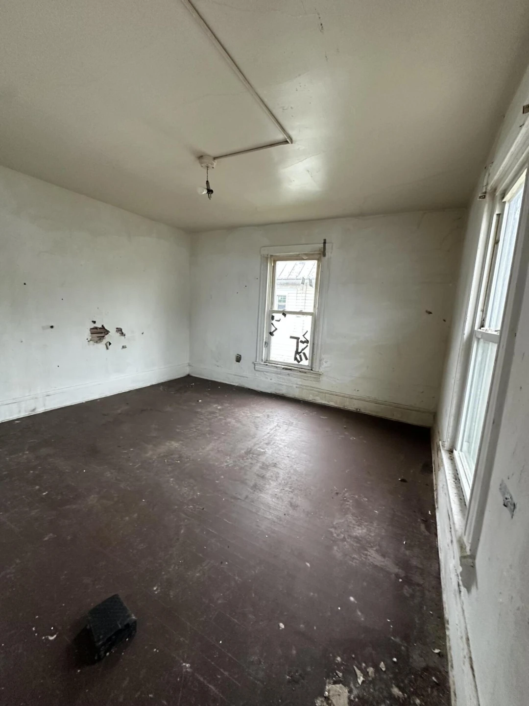915 Jamison AVE - Photo 15