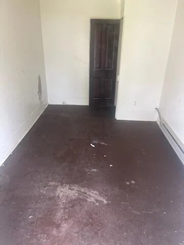 915 Jamison AVE - Photo 2
