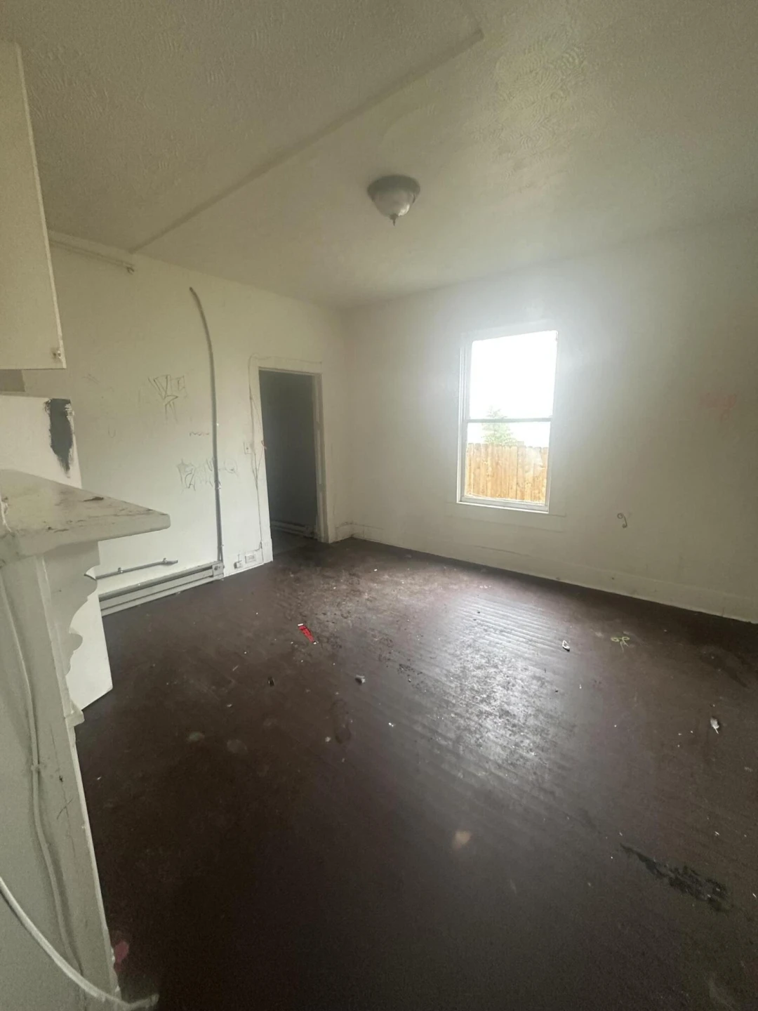 915 Jamison AVE - Photo 24