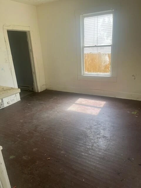 915 Jamison AVE - Photo 3