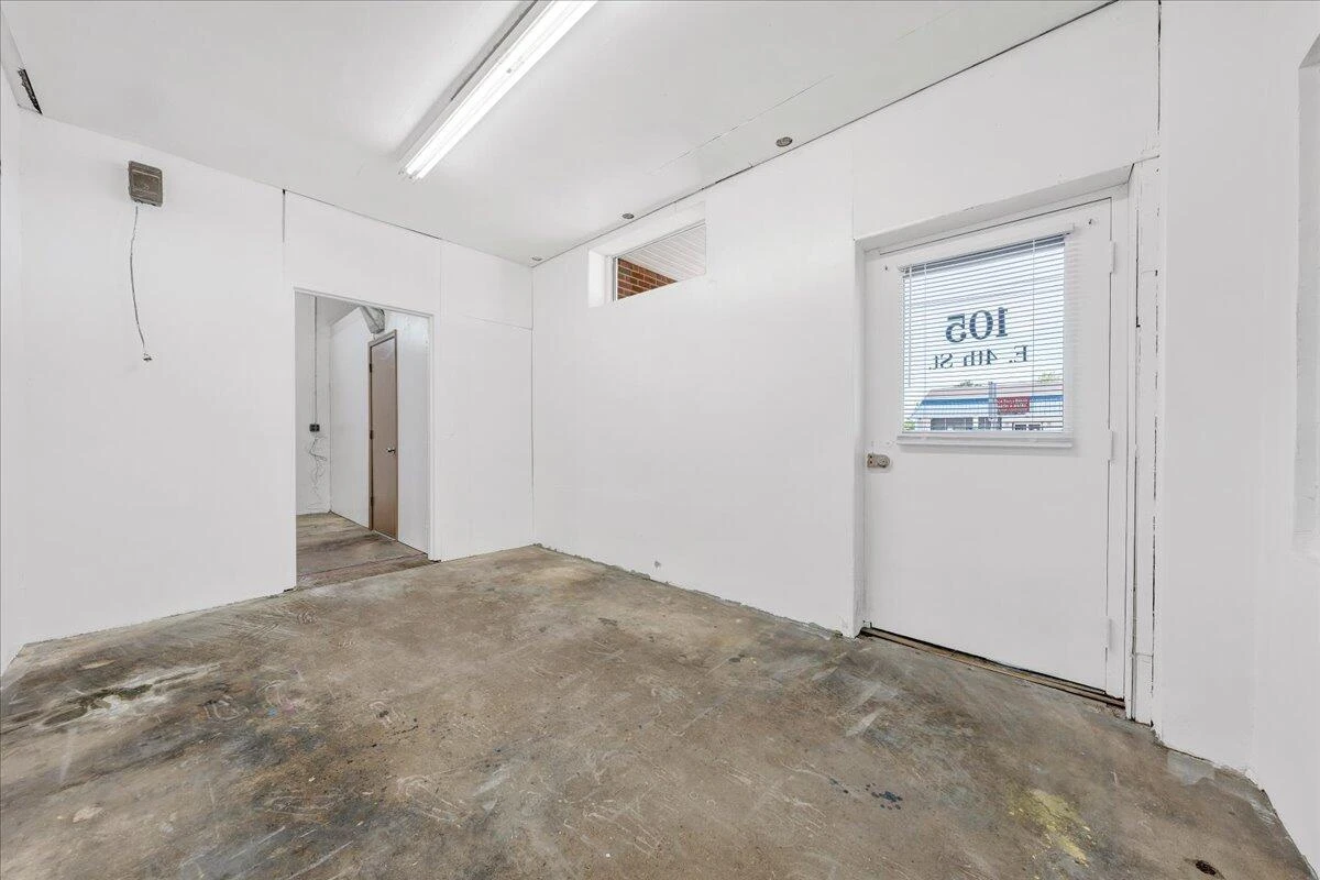 105 4th ST - Photo 17