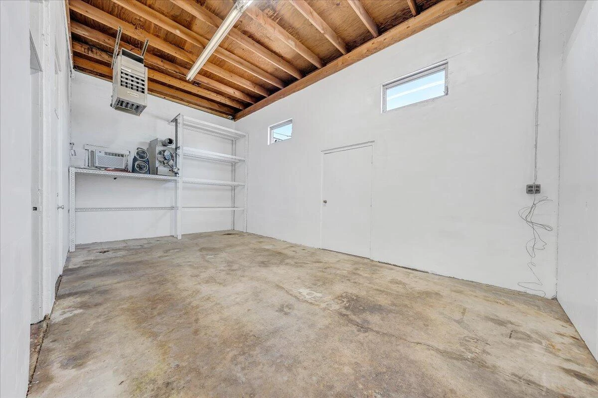 105 4th ST - Photo 7