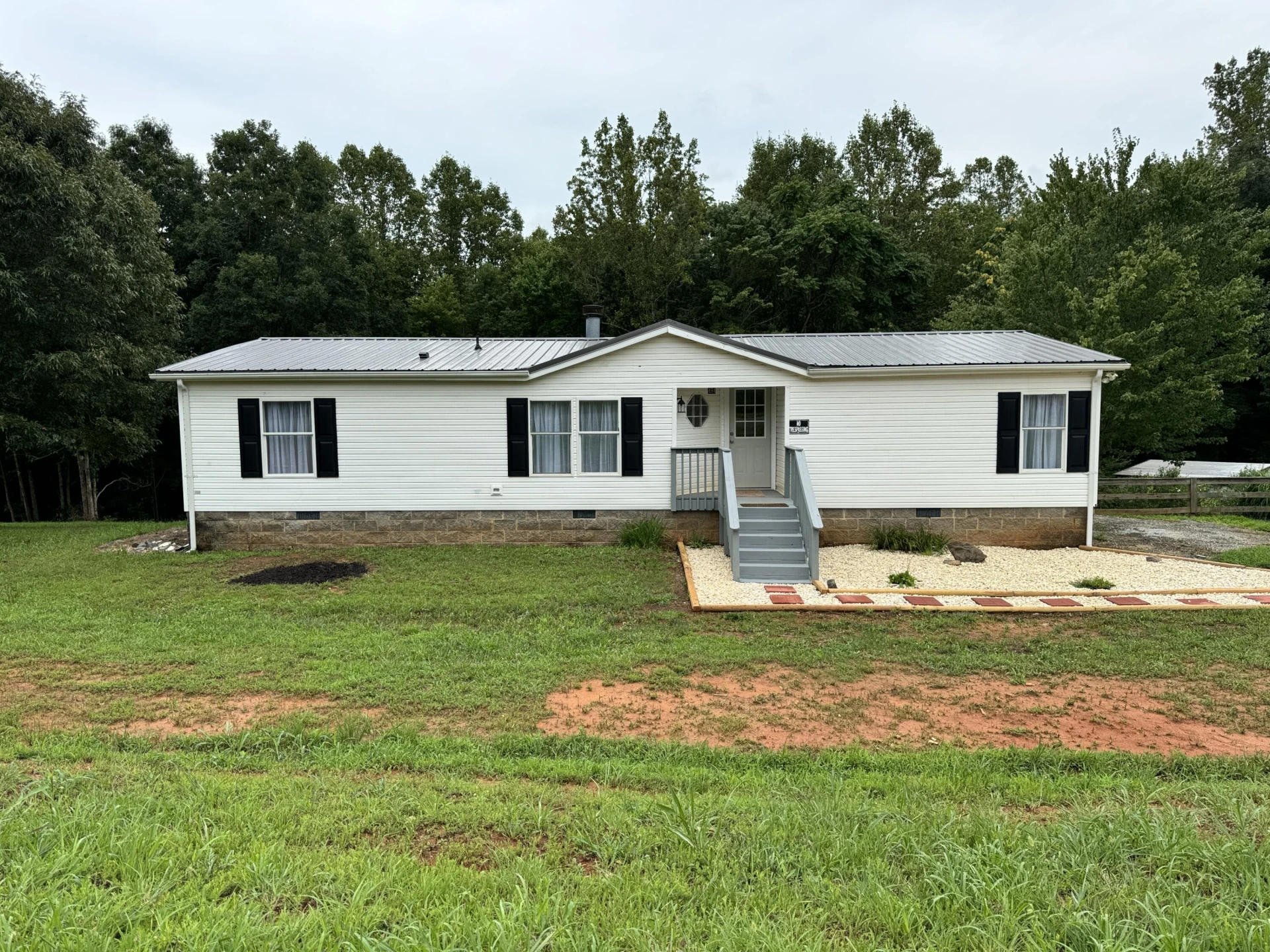 494 Glade Creek RD - Photo 2