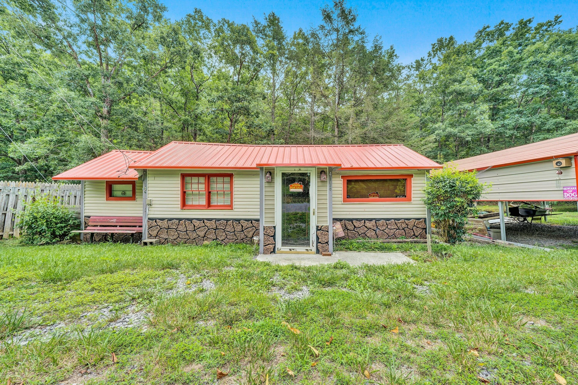 4054 Peaceful Valley RD