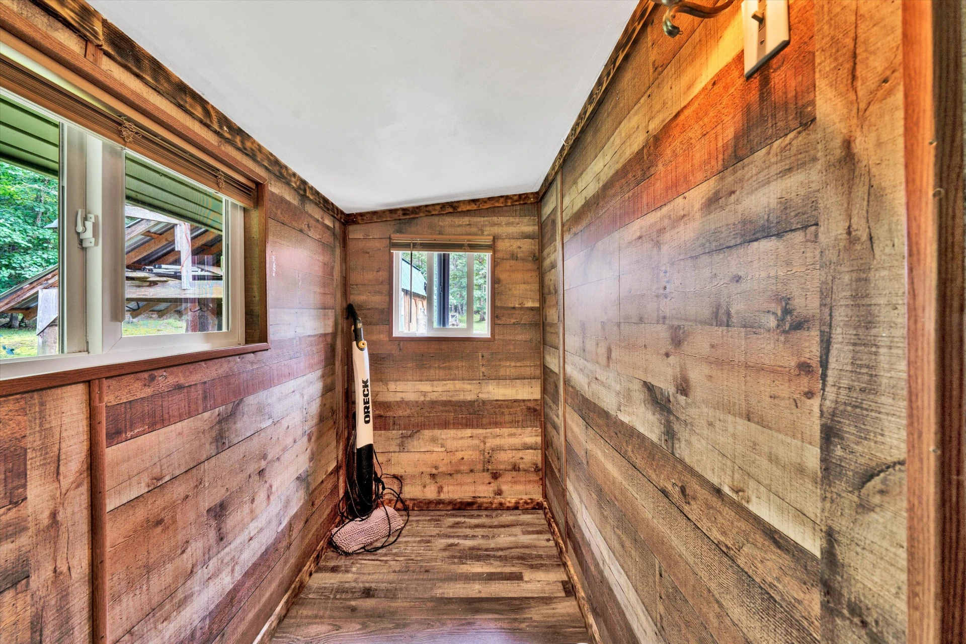 4054 Peaceful Valley RD - Photo 12
