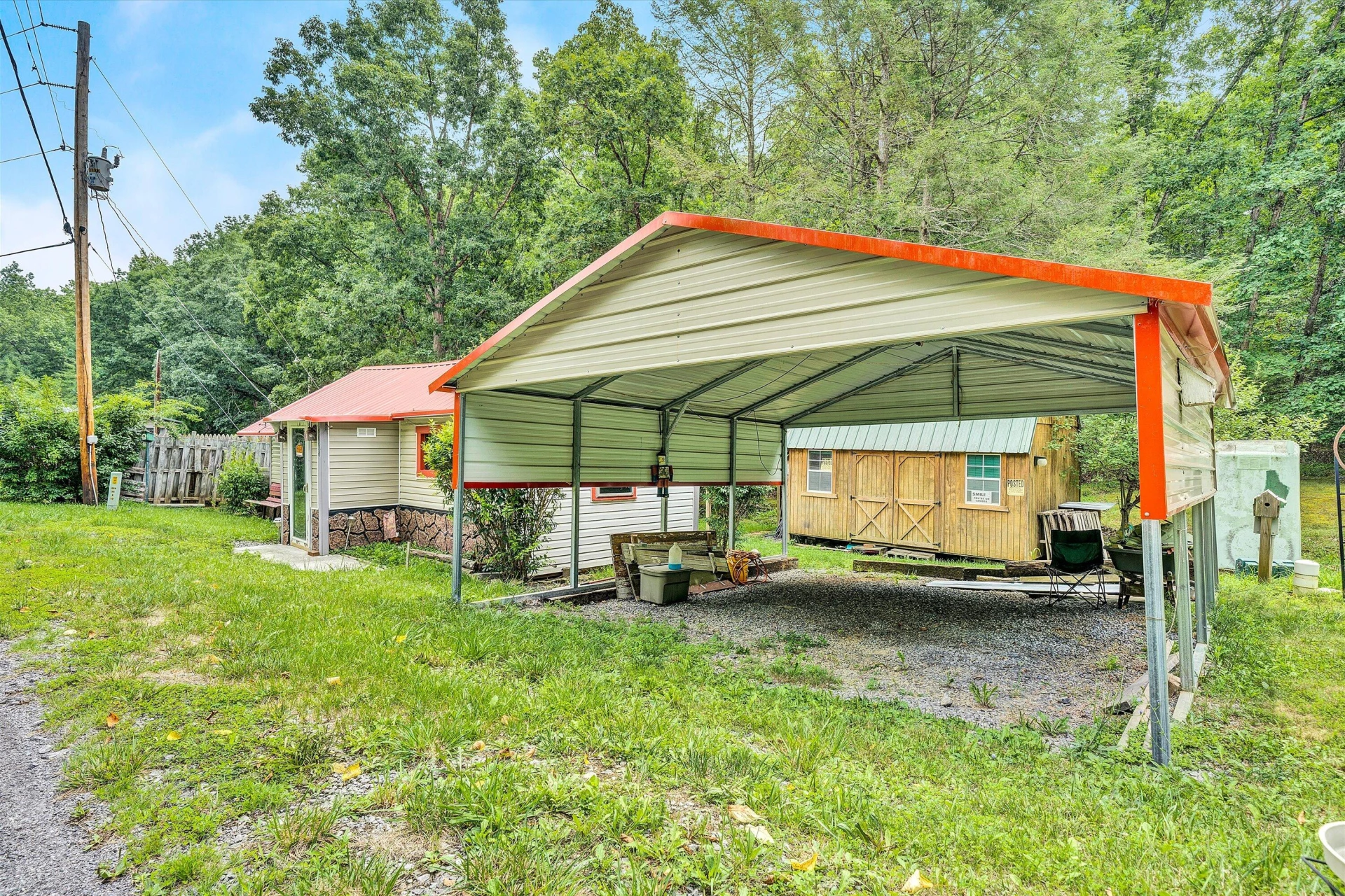 4054 Peaceful Valley RD - Photo 6