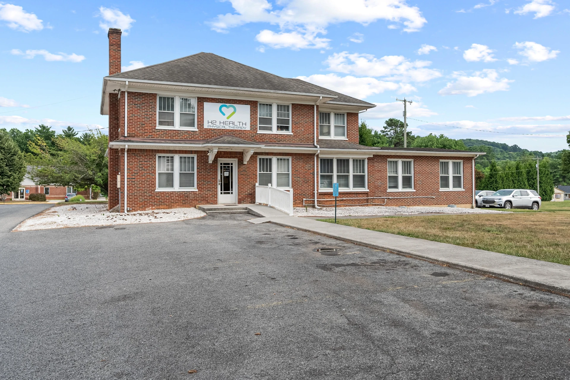815 Main ST - Photo 2