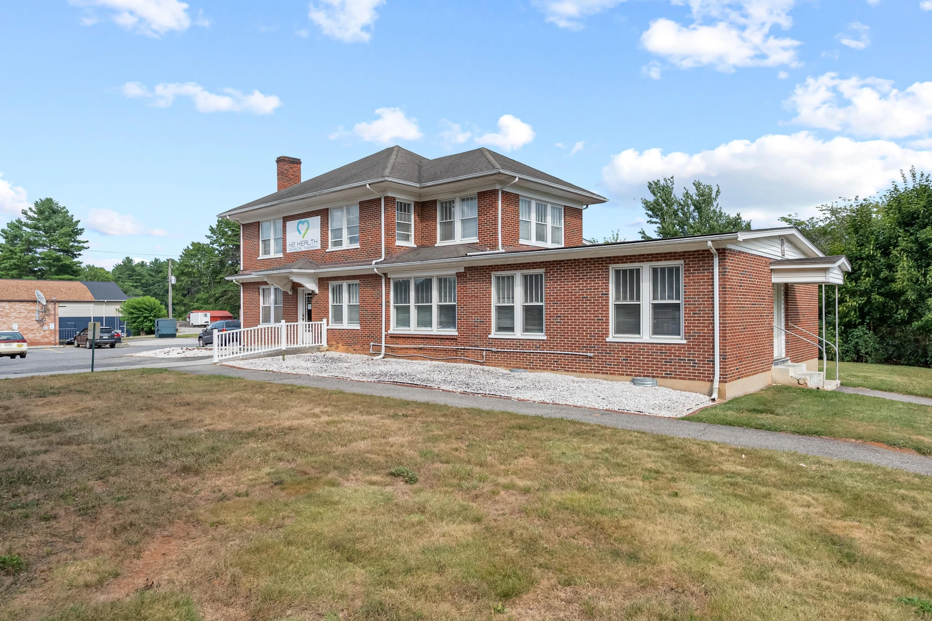 815 Main ST - Photo 5