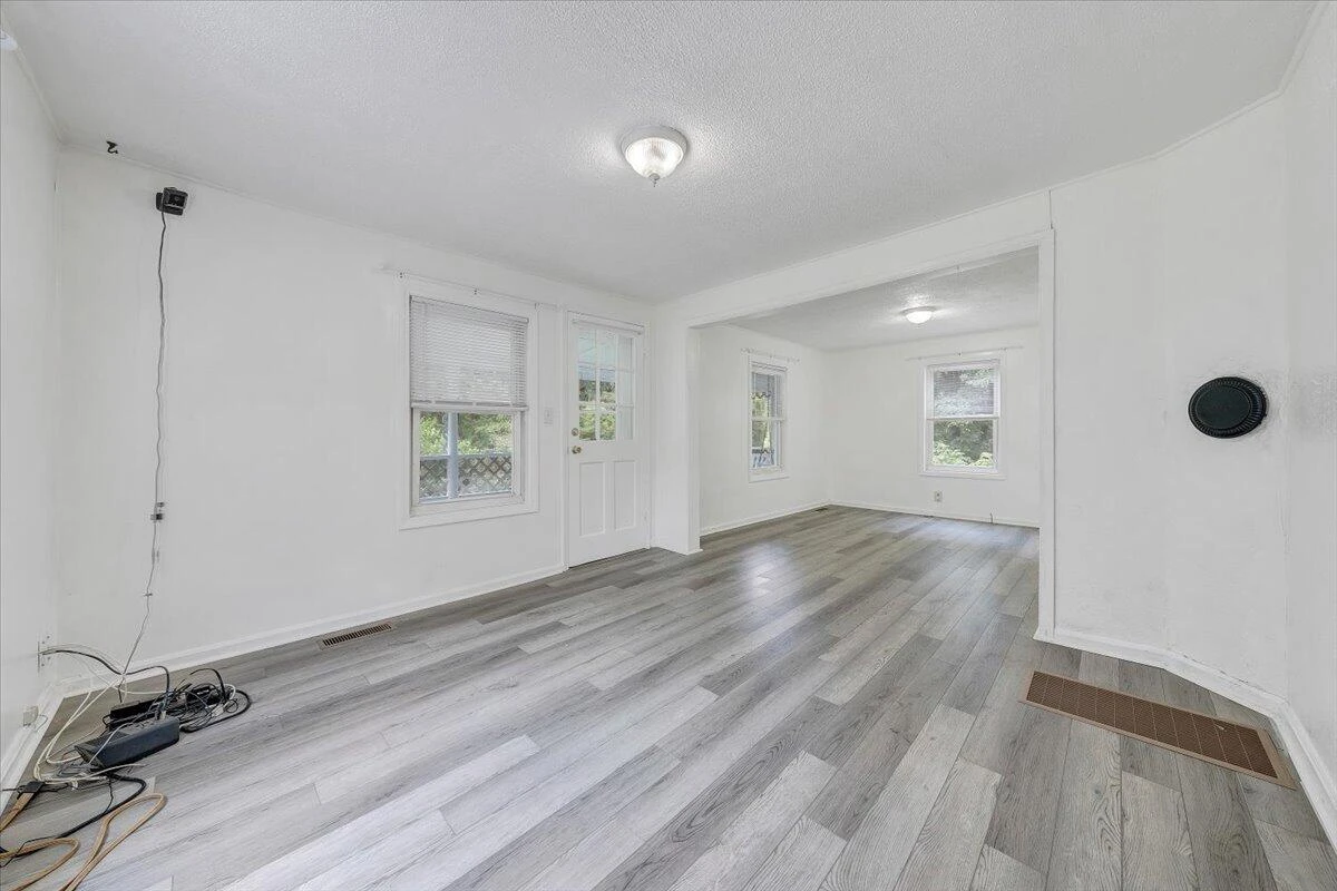 8708 Martins Creek RD - Photo 10