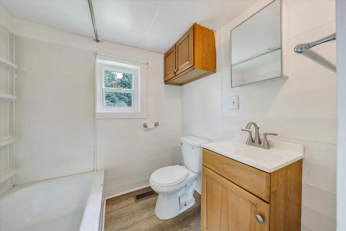 8708 Martins Creek RD - Photo 16