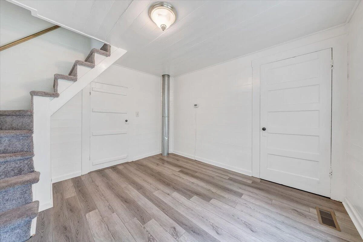 8708 Martins Creek RD - Photo 17